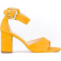Sandałki na słupku - skóra naturalna - model 348 - kolor żółty. Żółte sandały damskie Zapato, bez wzorów, ze skóry, bez obcasa, na słupku, bez zapięcia. W wyprzedaży za 144,50 zł.