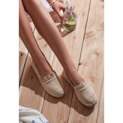 Beżowe Espadryle Plastic Heart. Brązowe espadryle damskie marki vices, bez wzorów, bez obcasa, na płaskiej podeszwie. Za 69,99 zł.