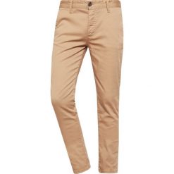 Spodnie męskie: Pier One Chinosy tan