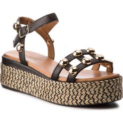 Espadryle INUOVO - 8914 Black. Czarne espadryle damskie marki Inuovo, bez wzorów, ze skóry, bez obcasa. W wyprzedaży za 199,00 zł.