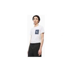 T-shirty z krótkim rękawem Calvin Klein Jeans J30J312993 MONOGRAM POCKER. Białe t-shirty męskie Calvin Klein Jeans, s, bez wzorów, z jeansu, bez kołnierzyka, krótkie. Za 107,15 zł.