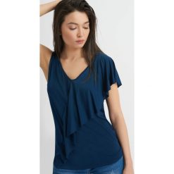 T-shirty damskie: Koszulka z asymetryczną falbaną