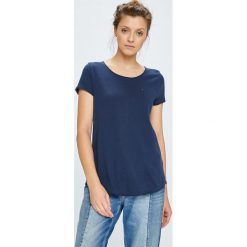 Tommy Jeans - Top. Niebieskie topy damskie Tommy Jeans, s, z bawełny, z okrągłym kołnierzem. W wyprzedaży za 89,90 zł.