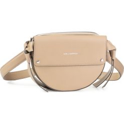 Saszetka nerka KARL LAGERFELD - 96KW3258 Taupe. Pomarańczowe nerki damskie KARL LAGERFELD, bez wzorów, ze skóry, młodzieżowe, bez dodatków. Za 1399,00 zł.