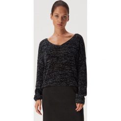 Sweter z dekoltem V - Czarny. Czarne swetry damskie Sinsay, s, bez wzorów, bez rękawów, bez kaptura. Za 59,99 zł.