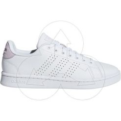 Buty damskie adidas Advantage F36481. Białe buty sportowe damskie Adidas, w paski, z zamszu, klasyczne, tenisowe. Za 229,00 zł.