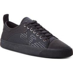 Sneakersy EMPORIO ARMANI - X4X240 XL456 K001 Black/Black. Czarne półbuty męskie marki Emporio Armani, na co dzień, bez wzorów, ze skóry ekologicznej, bez zapięcia. W wyprzedaży za 419,00 zł.