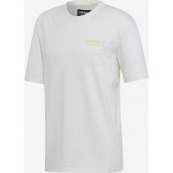 Adidas Originals Kaval Koszulka Biały. Białe podkoszulki męskie adidas Originals, s, z haftami, z bawełny, z krótkim rękawem. Za 154,95 zł.