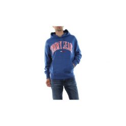 Bluzy Tommy Jeans DM0DM06320 CLEAN COLLEGIATE. Niebieskie bluzy męskie Tommy Jeans, s, bez wzorów, z jeansu, bez kołnierzyka, bez rękawów, bez kaptura. Za 328,92 zł.