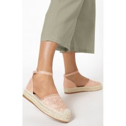 Różowe Espadryle Marydise. Różowe espadryle damskie Born2be, bez wzorów, bez obcasa. W wyprzedaży za 89,99 zł.