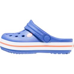 Crocs CROCBAND Sandały kąpielowe cerulean blue. Niebieskie sandały męskie Crocs, z gumy. Za 139,00 zł.