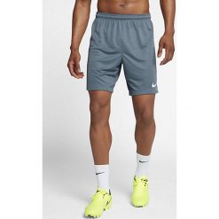 Nike Spodenki męskie M NK Dry SQD Short K szary r. XL (859908 497). Szare spodenki i szorty męskie Nike, xl. Za 104,45 zł.