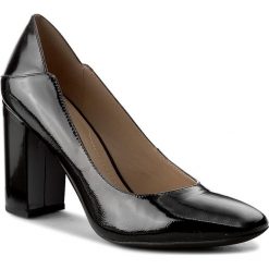 Półbuty GEOX - D N.Symphony H.D D642VD 0EV38 C9999 Black. Czarne półbuty damskie Geox, na imprezę, bez wzorów, ze skóry ekologicznej, eleganckie, bez obcasa, na obcasie, bez zapięcia. W wyprzedaży za 259,00 zł.