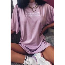 Tunika KARLOTA PURPLE. Fioletowe tuniki damskie IVET, na co dzień, bez wzorów, klasyczne, z klasycznym kołnierzykiem, bez rękawów. W wyprzedaży za 39,00 zł.