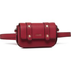 Saszetka nerka LIU JO - Belt Bag AA0095 E0086 Ciliegia 91862. Czerwone nerki damskie Liu Jo, bez wzorów, ze skóry ekologicznej, młodzieżowe, bez dodatków. W wyprzedaży za 239,00 zł.