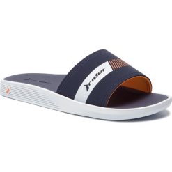 Klapki RIDER - Infinity III Slide Ad 11432 White/Blue 20032. Niebieskie klapki męskie Rider, bez wzorów, z tworzywa sztucznego. Za 129,99 zł.