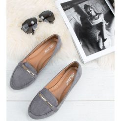 Mokasyny damskie Abloom 9988-121 Szare. Szare mokasyny damskie ABLOOM, z tworzywa sztucznego, eleganckie, na płaskiej podeszwie. Za 55,00 zł.