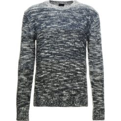 Armani Exchange Sweter white/grey/sargasso. Czarne swetry klasyczne męskie marki Armani Exchange, l, z materiału, z kapturem. Za 569,00 zł.