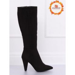 Kozaki na obcasie klasyczne czarne 8677 BLACK. Czarne kozaki damskie FunKee.pl, z zamszu, klasyczne, bez obcasa, na obcasie, na zamek. Za 130,99 zł.