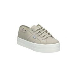 Buty Victoria Buty z platformą ZWYCIĘSTWO 109200. Czarne trampki i tenisówki damskie Victoria, bez wzorów, bez zapięcia. Za 197,44 zł.