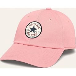 Converse - Czapka. Różowe czapki damskie Converse, z bawełny. W wyprzedaży za 69,90 zł.