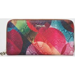 Desigual - Portfel. Brązowe portfele damskie marki Desigual, w paski, z materiału. Za 249,90 zł.