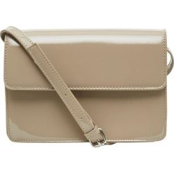 Pieces Torebka damska crossbody Emilia Cross Points White Pieprz. Białe torebki klasyczne damskie Pieces, bez wzorów, bez dodatków. W wyprzedaży za 85,00 zł.