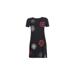 Sukienki krótkie Desigual LIRICAA. Czarne sukienki damskie Desigual, s, bez wzorów, bez kołnierzyka, z krótkim rękawem, krótkie, mini. Za 309,00 zł.