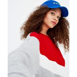 Bluza z kolorowymi panelami. Czarne bluzy damskie Pull&Bear, m, bez wzorów, bez kołnierzyka, bez rękawów, bez kaptura. Za 99,90 zł.