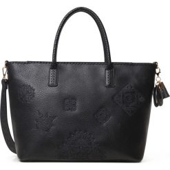 Desigual Alegria Holbox Torebka Czarny. Czarne torebki klasyczne damskie Desigual, z haftami, z materiału, z aplikacjami. Za 395,95 zł.