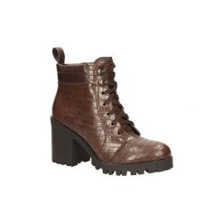 Botki Casu BOTKI YM563. Brązowe botki damskie marki Casu, bez obcasa, bez zapięcia. Za 39,99 zł.