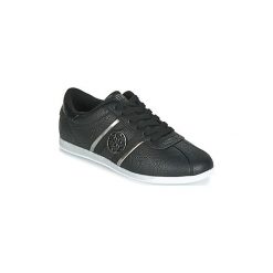 Buty Guess RYLINN. Czarne trampki i tenisówki damskie marki Guess, z aplikacjami, bez zapięcia. Za 419,00 zł.