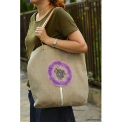Torba na zakupy kółko. Brązowe shopper bag damskie Pakamera, z aplikacjami, z bawełny, z aplikacjami. Za 67,00 zł.