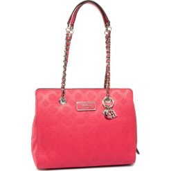 Torebka GUESS - Logo Love HWSG76 62090 HIB. Różowe torebki klasyczne damskie Guess, z aplikacjami, ze skóry ekologicznej, eleganckie, bez dodatków. W wyprzedaży za 419,00 zł.