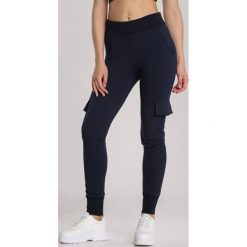 Granatowe Spodnie Perilia. Niebieskie spodnie damskie Renee, s, z dresówki. Za 79,99 zł.