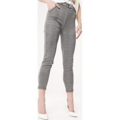 Czarne Spodnie The One And Only. Czarne spodnie damskie Born2be, s, z dzianiny, z standardowym stanem. Za 34,99 zł.