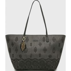 Desigual - Torebka. Szare torebki klasyczne damskie Desigual, z haftami, z poliesteru, casualowe, na ramię, duże, z haftem. W wyprzedaży za 219,90 zł.