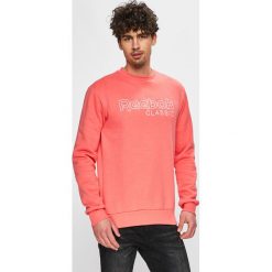 Reebok Classic - Bluza. Różowe bluzy męskie Reebok Classic, s, z nadrukiem, z elastanu, z okrągłym kołnierzem, bez rękawów, bez kaptura. W wyprzedaży za 179,90 zł.