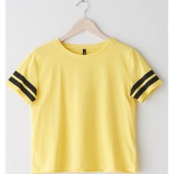 Koszulka oversize - Żółty. Żółte koszulki damskie Sinsay, s, bez wzorów, bez kołnierzyka, bez rękawów. Za 14,99 zł.
