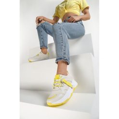 Biało-Żółte Sneakersy Lilias. Białe sneakersy damskie Renee. Za 99,99 zł.