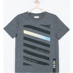 Koszulka. Szare t-shirty chłopięce NOWHERE NOW HERE, z aplikacjami, z bawełny, z krótkim rękawem. Za 36,90 zł.