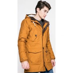 Review - Parka. Różowe parki męskie marki Review, m, z bawełny, długie, z kapturem. W wyprzedaży za 299,90 zł.