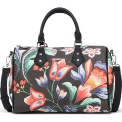 Desigual torebka damska czarna Kora Bowling. Czarne torebki klasyczne damskie Desigual, bez wzorów, bez dodatków. W wyprzedaży za 239,00 zł.