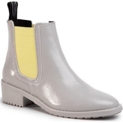 Kalosze EMU AUSTRALIA - Ellin Pop Rainboot W12241 Dove Grey/Gris Tourterelle. Szare kalosze damskie EMU Australia, z wełny, klasyczne, bez obcasa, bez zapięcia. W wyprzedaży za 239,00 zł.