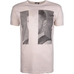 Xagon Man T-shirt. T-shirty męskie Xagon Man, z nadrukiem, z tkaniny, z okrągłym kołnierzem. Za 99,00 zł.