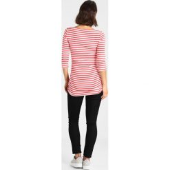 T-shirty damskie: Paulina HEART Tshirt z nadrukiem red/white