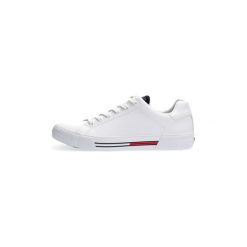 Buty Tommy Hilfiger EM0EM00361 ESSENTIAL. Białe trampki męskie TOMMY HILFIGER, bez wzorów, bez zapięcia. Za 377,72 zł.