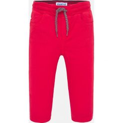 Mayoral - Spodnie dziecięce 67-98 cm. Pomarańczowe spodnie chłopięce Mayoral, bez wzorów, z elastanu. Za 96,90 zł.