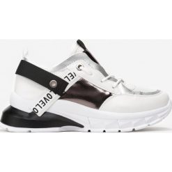 Czarne Sneakersy Brett. Czarne buty sportowe damskie Renee, z napisami, sportowe. Za 119,99 zł.