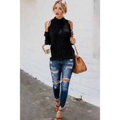 Sweter damski RIGMA BLACK. Czarne bluzy damskie Sweter damski RIGMA BLACK, uniwersalny, bez wzorów. W wyprzedaży za 69,00 zł.